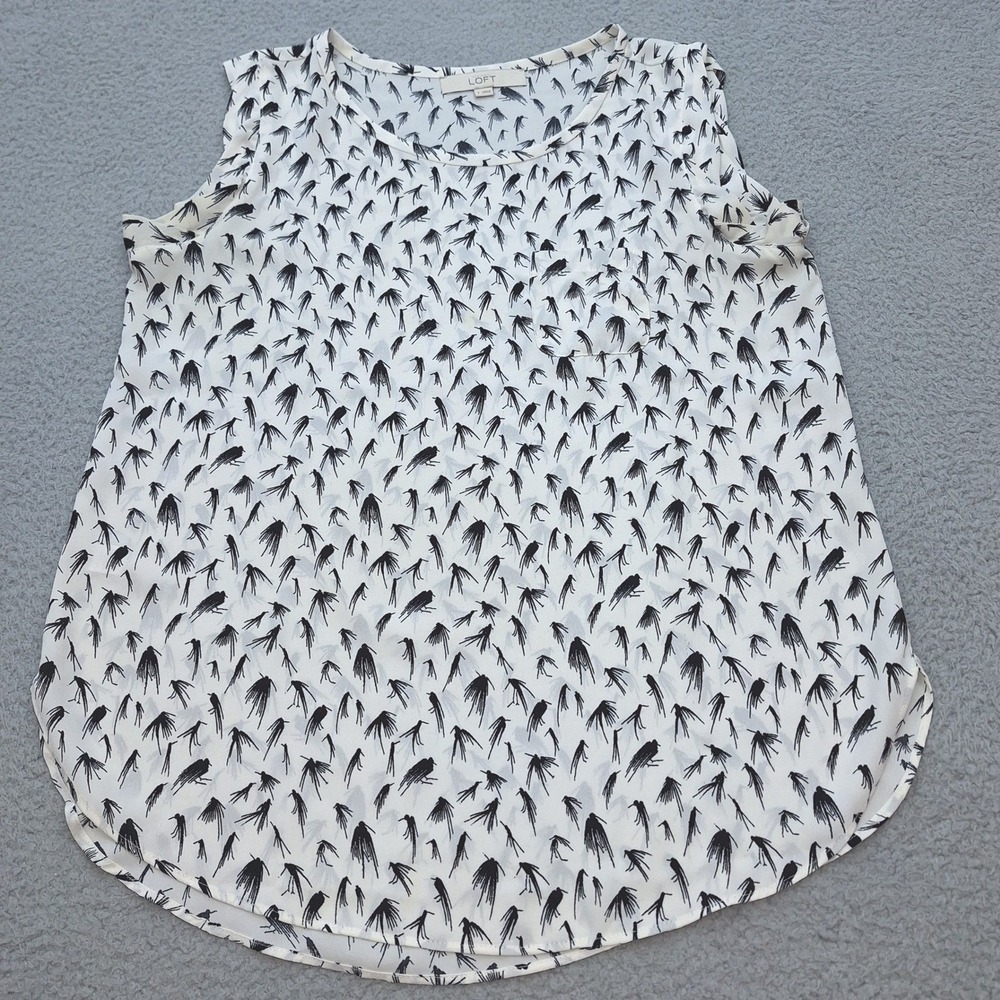 Ann Taylor LOFT Shirt Womens Small White Black Abstract Bird Print Flowy Top‎